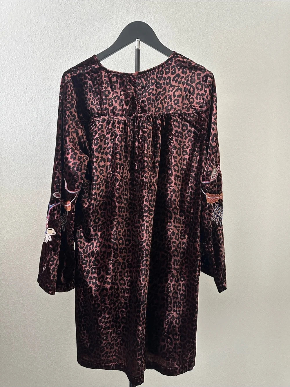 Johnny Was GINEVA Kimono Sleeve Embroidered Velvet Shift Leopard Dress Med NEW